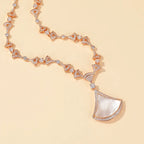 Champagne Plated Finish Fan-Shaped Decorative Necklace for Neutral High-End Fashion Wedding Banquets Parties