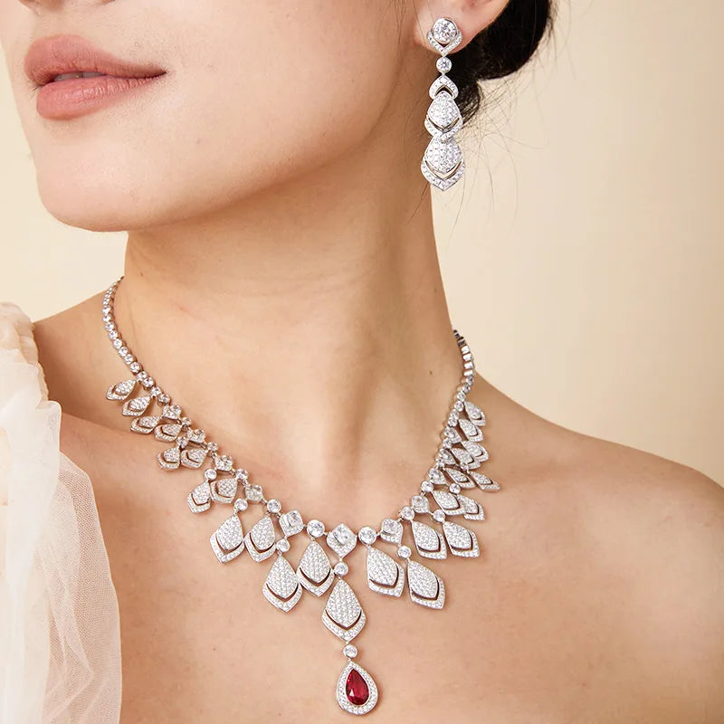 New Fashion Simple Elegant Brass Necklace for Women Trendy Pink Zirconia for Parties and Weddings