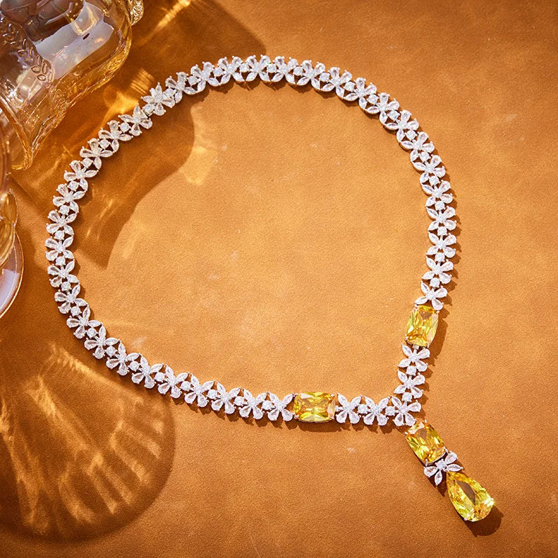 Luxury French Pearl Studded Teardrop Necklace for Women Trendy Collarbone Chain Diamond Necklace for Wedding or Evening Dress