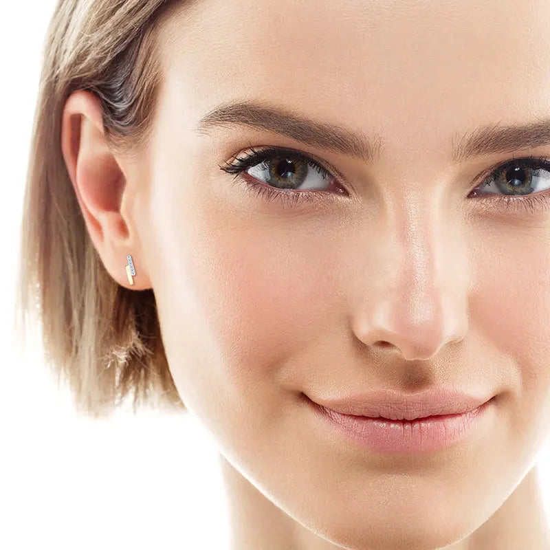 Fashion INS Style One-Word Moissanite Stud Earrings New Trendy Simple Minimalist Design S925 Sterling Silver with Gold Plating