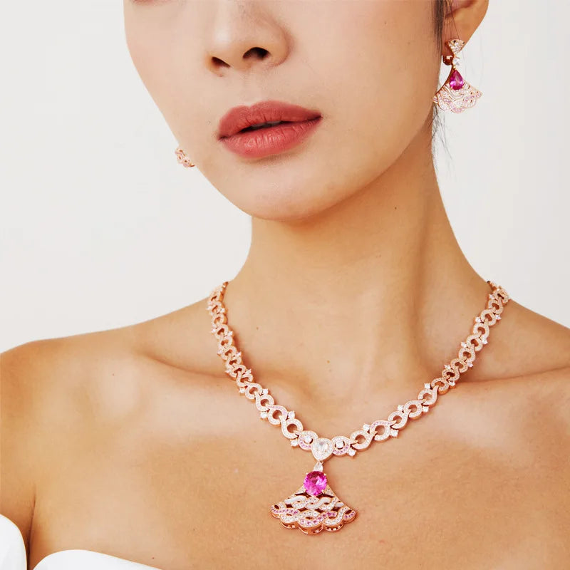 Champagne Plated Pink Fan Pendant Necklace Exquisite Fashionable Necklace for Wedding Party Charming Bride Girlfriend Gift