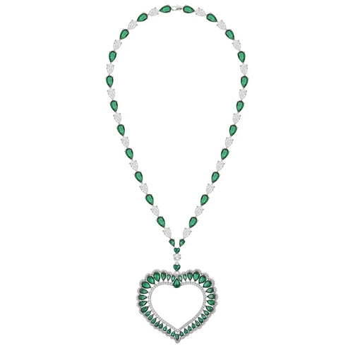 18K Gold-Plated Heart-Shaped Pendant Necklace Trendy Zircon Inlay Versatile Autumn Accessory for Parties Made of Brass