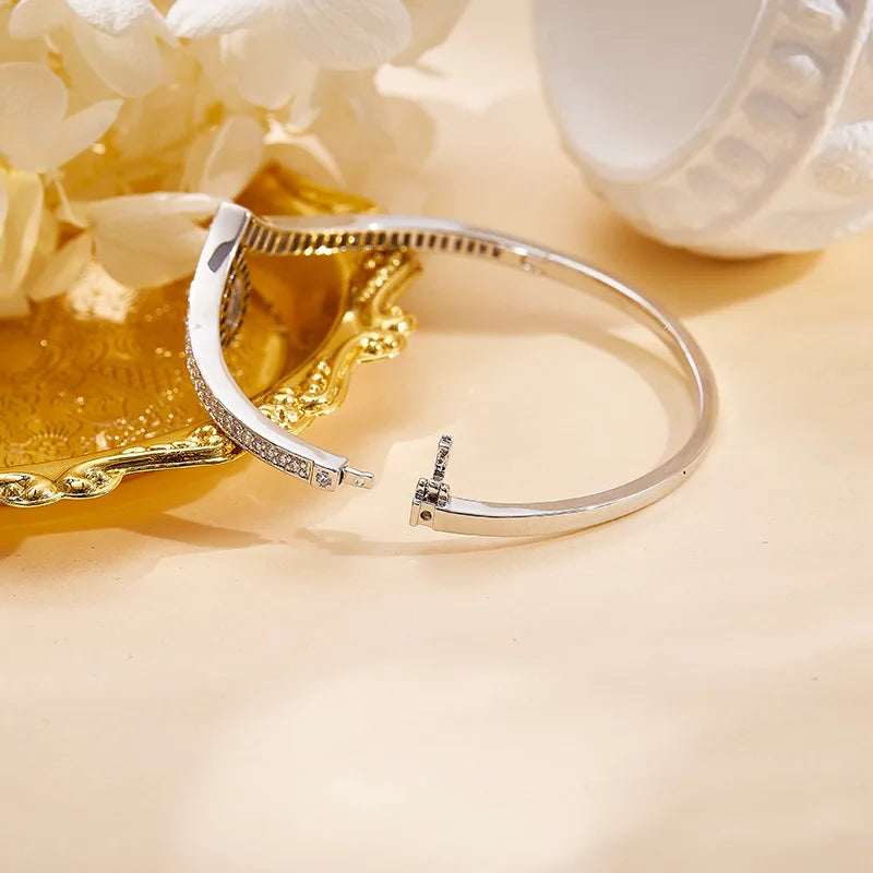 Trendy Rose Gold Bracelet Bangle for Women Fashion Jewelry with Heart-Shaped Crown Diamond Charm for Parties