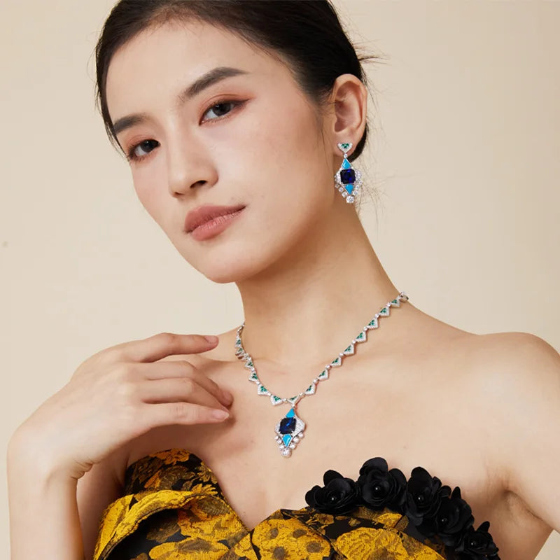 Luxurious Handmade Diamond Necklace Rhodium Plated Original Design Aquamarine Gemstone Collarbone Chain Weddings Red Carpet