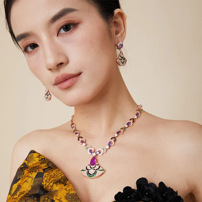 Fashionable Women's Zircon-Inlaid Brass Necklace with Zircon Fan-Shaped Pendant Champagne Gold for Wedding Anniversary Gift