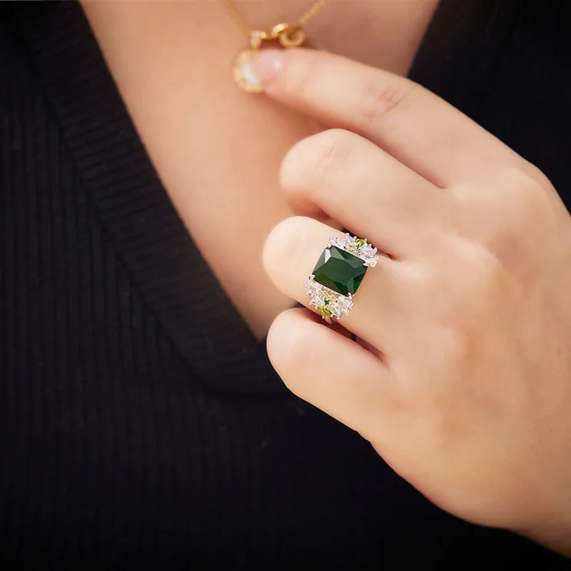 Hot Selling Exquisite Silver Plated Zirconia Diamond Rings Fashion Adjustable Rings Vintage Classic Emerald Rings