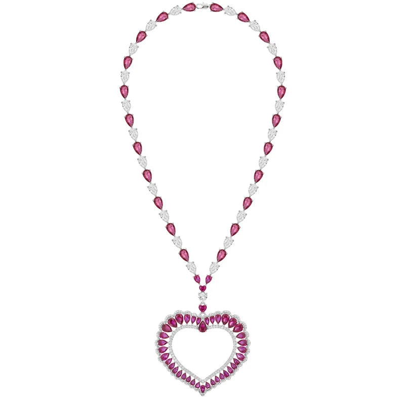 18K Gold-Plated Heart-Shaped Pendant Necklace Trendy Zircon Inlay Versatile Autumn Accessory for Parties Made of Brass