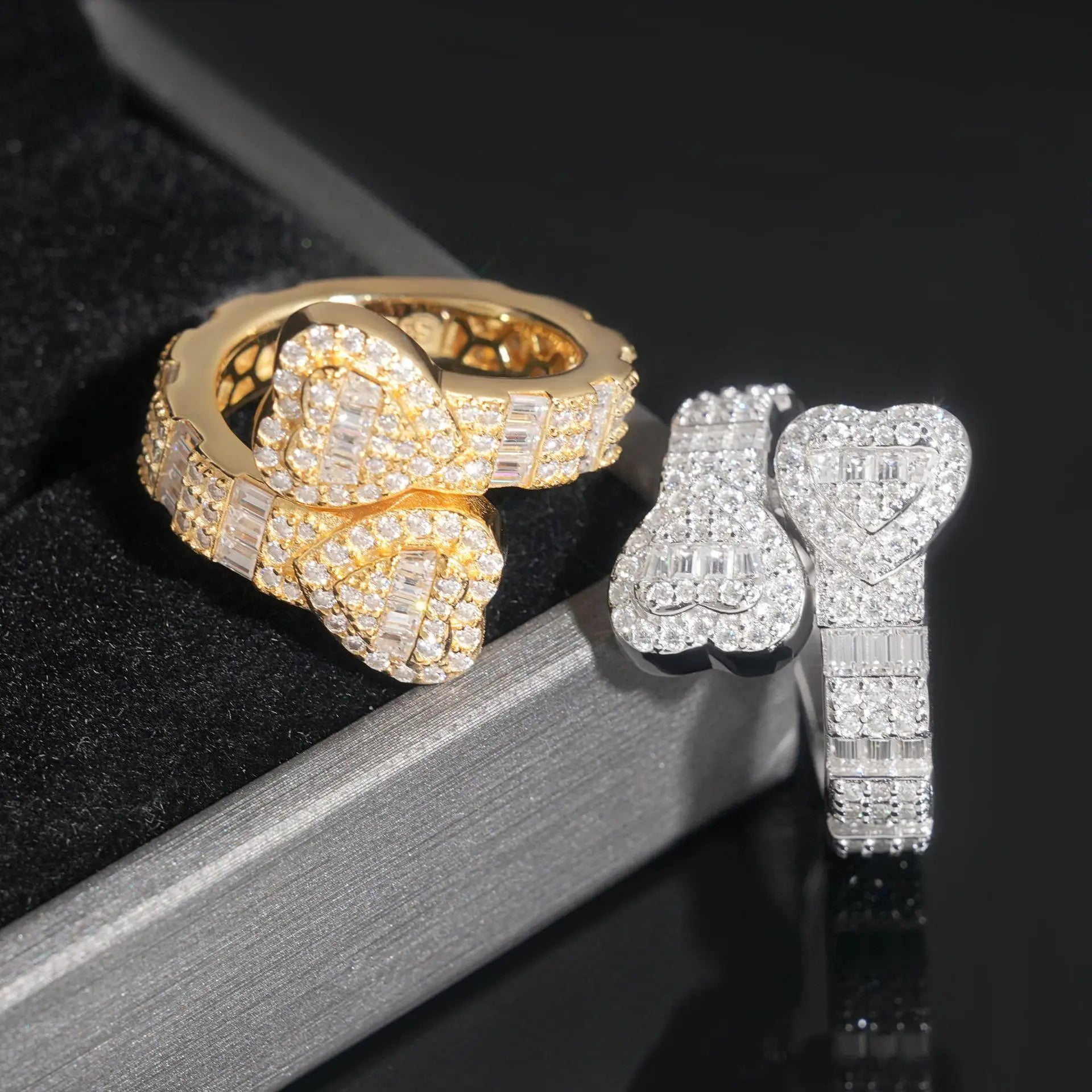 Diamond Jewelry's European American Hip-Hop Full Inlaid 925 Silver Moissanite Ring New Heart-Shaped for Men Women Cross-Border